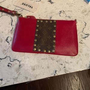 Upcycled wristlet/ small purse
